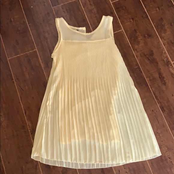 Dresses & Skirts - Yellow dress